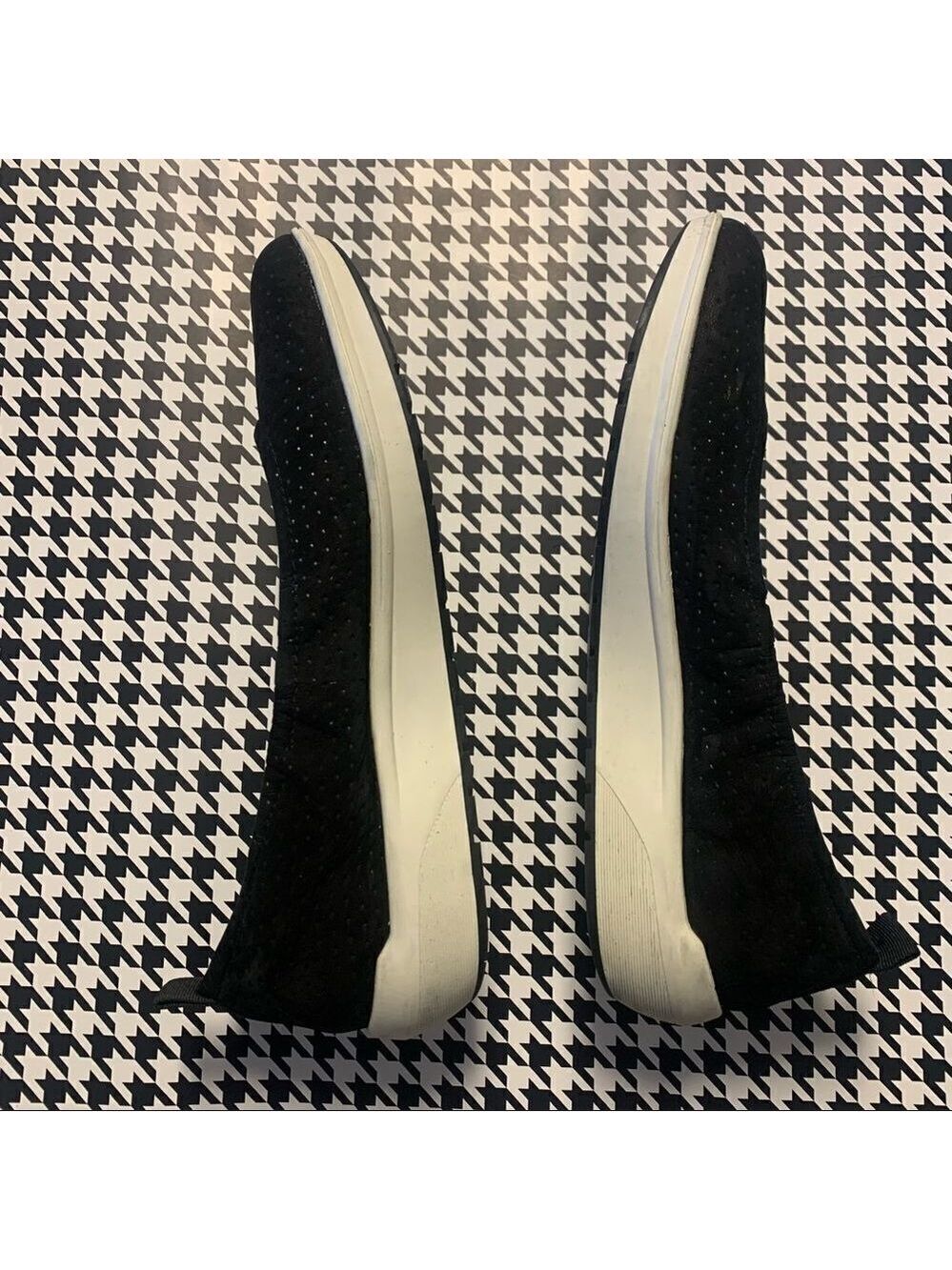 Naturalizer Philippe slip on sneaker 9.5, black with white soles - Picture 7 of 8